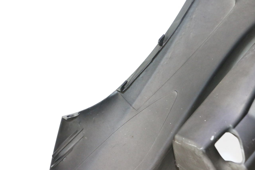 photo de SCUDO CARENA ANTERIORE PIAGGIO MP3 500 (2016 - 2018) - Zoom sullo stato d'uso