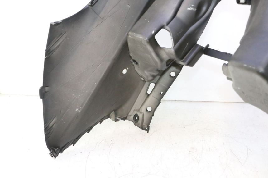 photo de SCUDO CARENA ANTERIORE PIAGGIO MP3 500 (2016 - 2018) - Altra angolazione