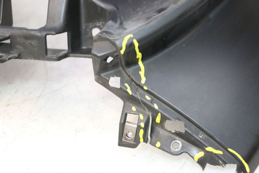 photo de SCUDO CARENA ANTERIORE PIAGGIO MP3 500 (2016 - 2018) - Primo piano tecnico