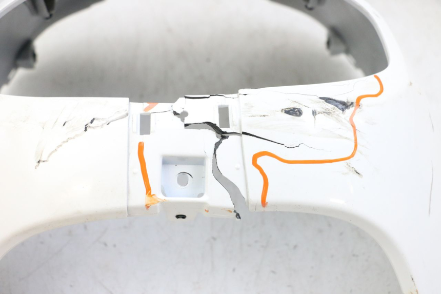 photo de SCUDO CARENA ANTERIORE YAMAHA NEO'S CORE 1 (2022 - 2026) - Altra angolazione