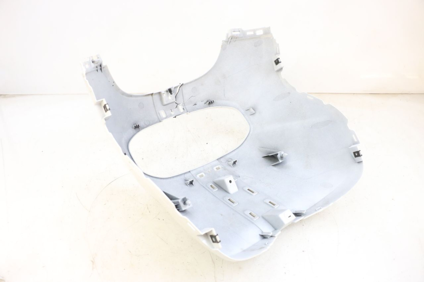 photo de SCUDO CARENA ANTERIORE YAMAHA NEO'S CORE 1 (2022 - 2026) - Primo piano tecnico