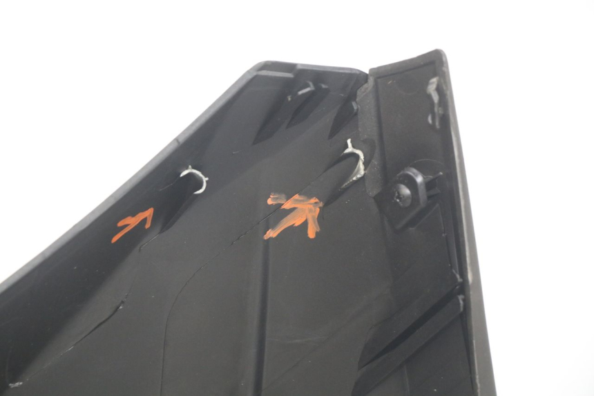 photo de SCUDO CARENA ANTERIORE PIAGGIO NEW TYPHOON 50 (2010 - 2017) - Primo piano tecnico