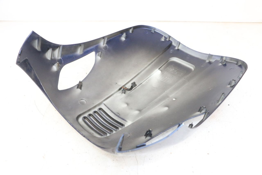 photo de SCUDO CARENA ANTERIORE JM MOTORS OLDIES GT 4T 50 (2018 - 2025) - Dettagli dei punti di fissaggio