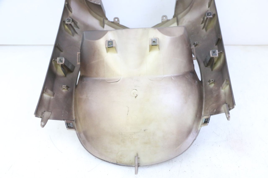 photo de SCUDO CARENA ANTERIORE PEUGEOT VIVACITY 125 (2010 - 2017) - Zoom sullo stato d'uso