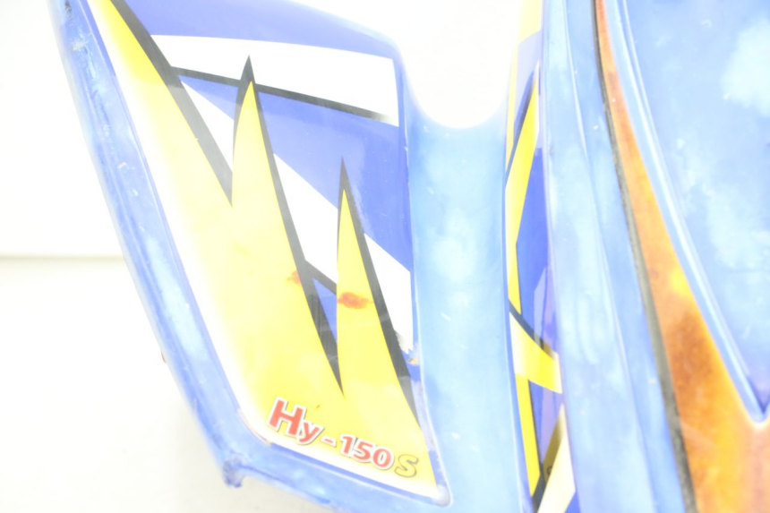 photo de SCUDO CARENA ANTERIORE HYTRACK S 150 (2003 - 2011) - Zoom sui componenti