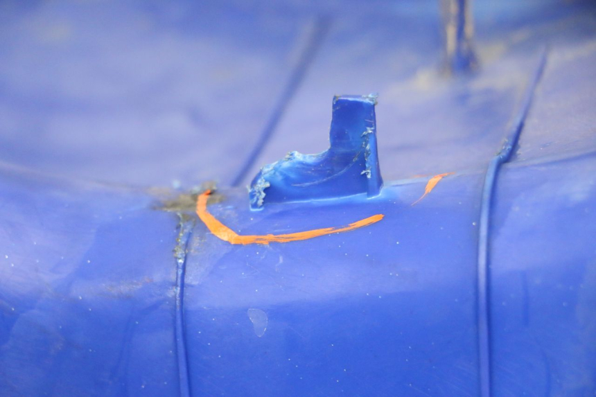 photo de SCUDO CARENA ANTERIORE HYTRACK S 150 (2003 - 2011) - Dettagli dei punti di fissaggio