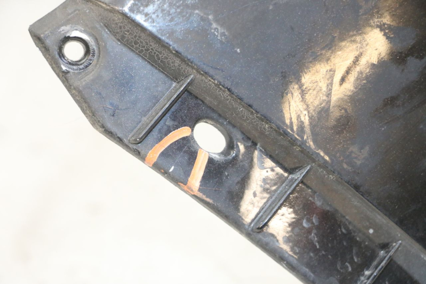 photo de FACCIATA ANTERIORE PEUGEOT SATELIS COMPRESSOR K15 125 (2006 - 2009) - Caratteristiche distintive