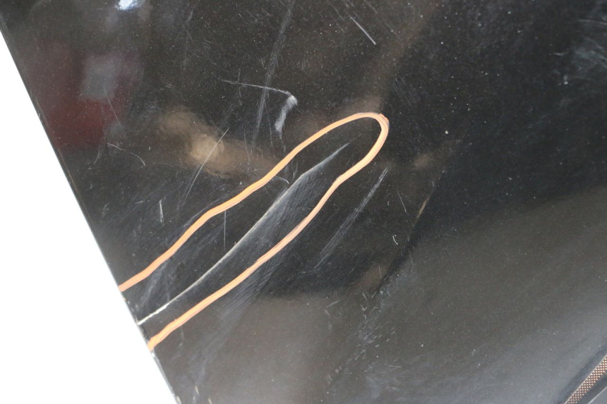 photo de FACCIATA ANTERIORE PEUGEOT SATELIS COMPRESSOR K15 125 (2006 - 2009) - Focus sulla struttura