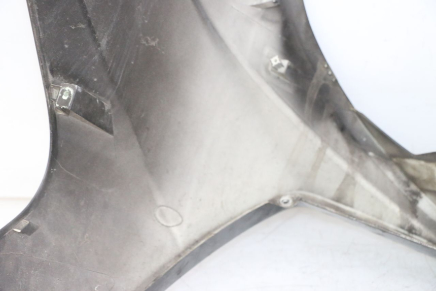 photo de FACCIATA ANTERIORE PEUGEOT SATELIS COMPRESSOR K15 125 (2006 - 2009) - Zoom sullo stato d'uso