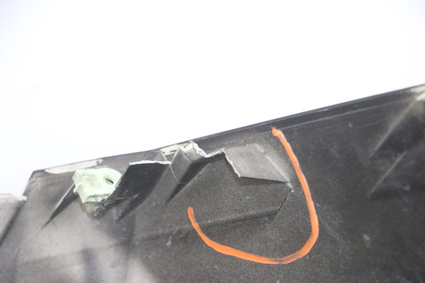 photo de FACCIATA ANTERIORE PEUGEOT SATELIS COMPRESSOR K15 125 (2006 - 2009) - Primo piano tecnico