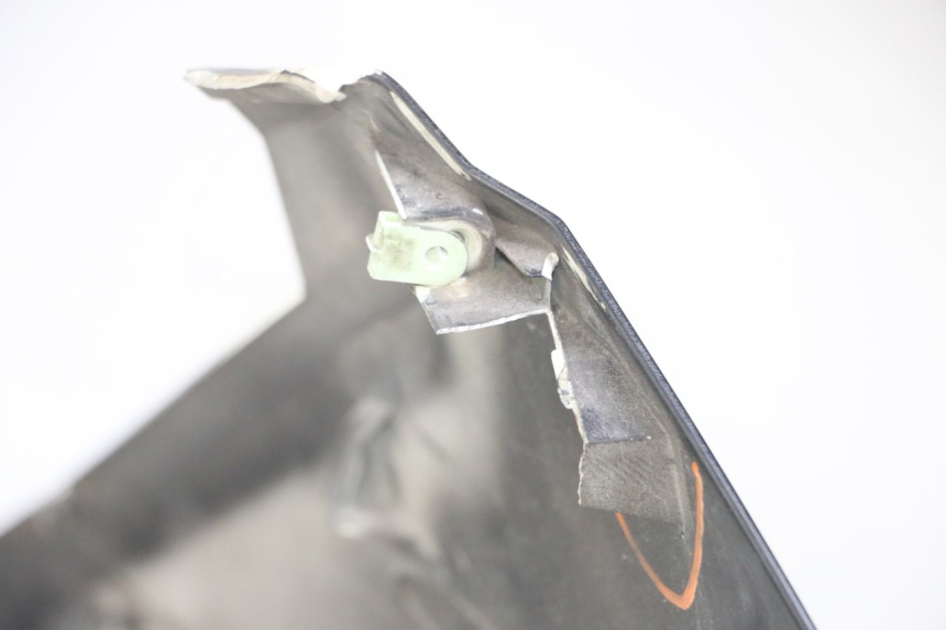 photo de FACCIATA ANTERIORE PEUGEOT SATELIS COMPRESSOR K15 125 (2006 - 2009) - Primo piano tecnico