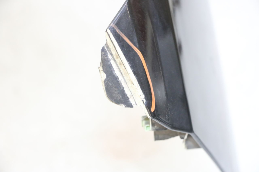 photo de FACCIATA ANTERIORE PEUGEOT SATELIS COMPRESSOR K15 125 (2006 - 2009) - Dettagli dei punti di fissaggio