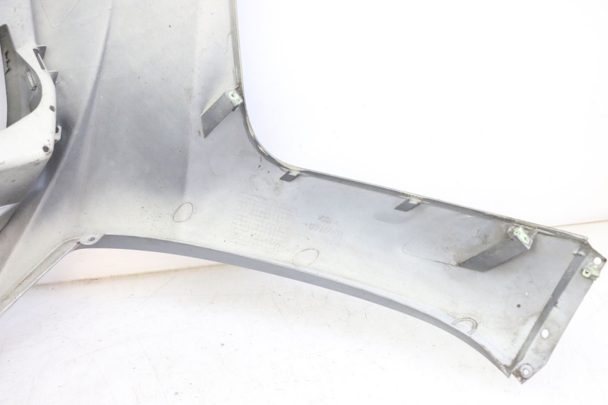 photo de SCUDO CARENA ANTERIORE PEUGEOT SATELIS 250 (2006 - 2012) - Caratteristiche distintive