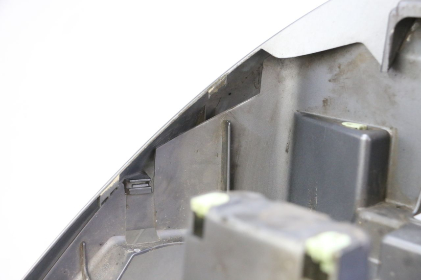 photo de SCUDO CARENA ANTERIORE PEUGEOT SATELIS 250 (2006 - 2012) - Dettaglio del componente