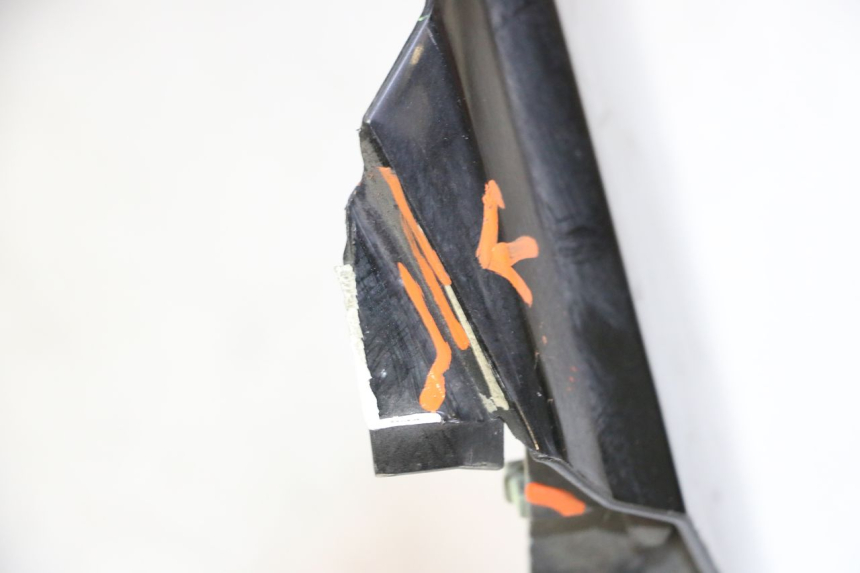 photo de SCUDO CARENA ANTERIORE PEUGEOT SATELIS 125 (2006 - 2009) - Vista d'insieme del prodotto