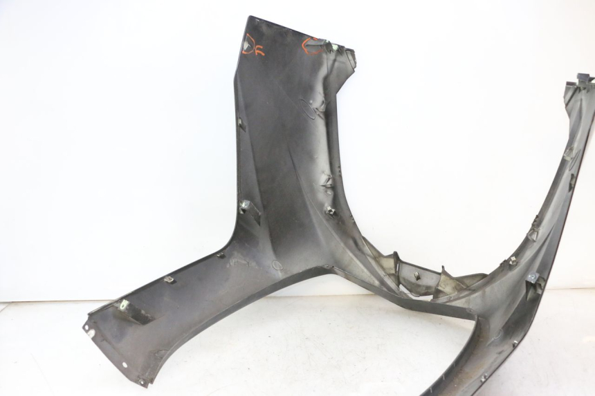 photo de SCUDO CARENA ANTERIORE PEUGEOT SATELIS 125 (2006 - 2009) - Altra angolazione