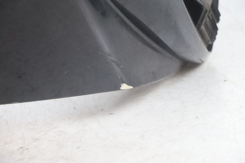 photo de SCUDO CARENA ANTERIORE PEUGEOT SATELIS 125 (2006 - 2009) - Dettagli dei punti di fissaggio