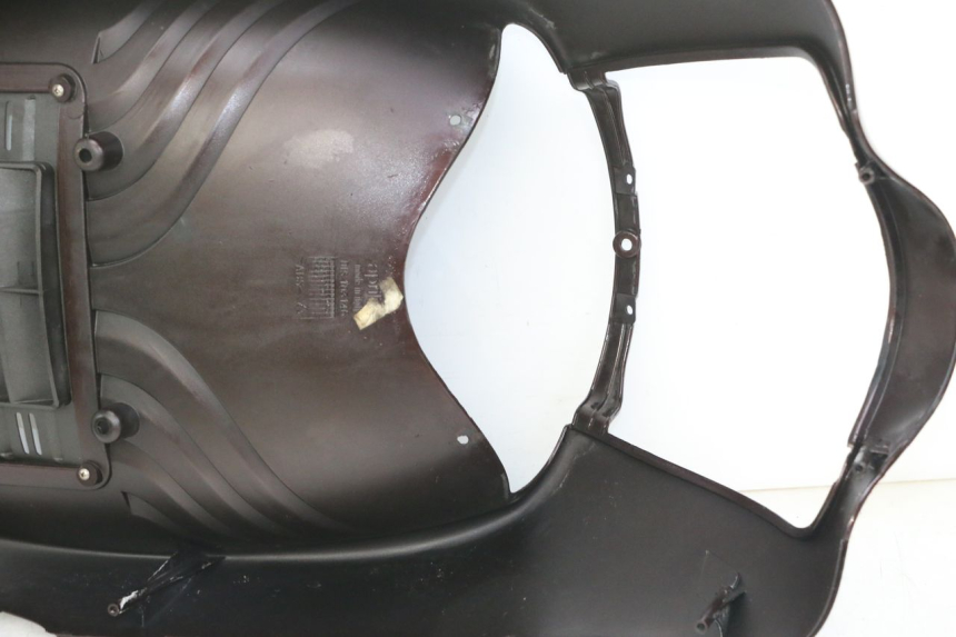 photo de SCUDO CARENA ANTERIORE APRILIA SCARABEO GT TOURING 125 (1999 - 2005) - Caratteristiche distintive