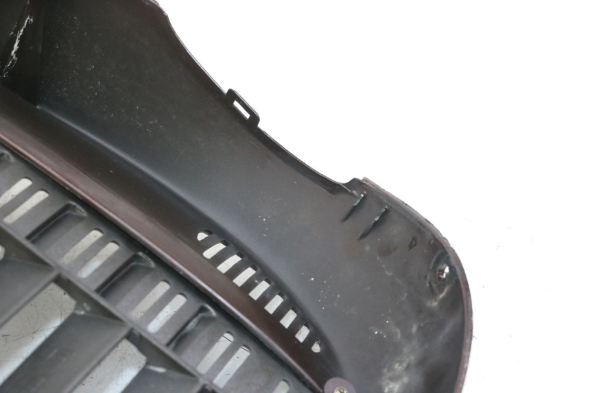 photo de SCUDO CARENA ANTERIORE APRILIA SCARABEO GT TOURING 125 (1999 - 2005) - Zoom sullo stato d'uso