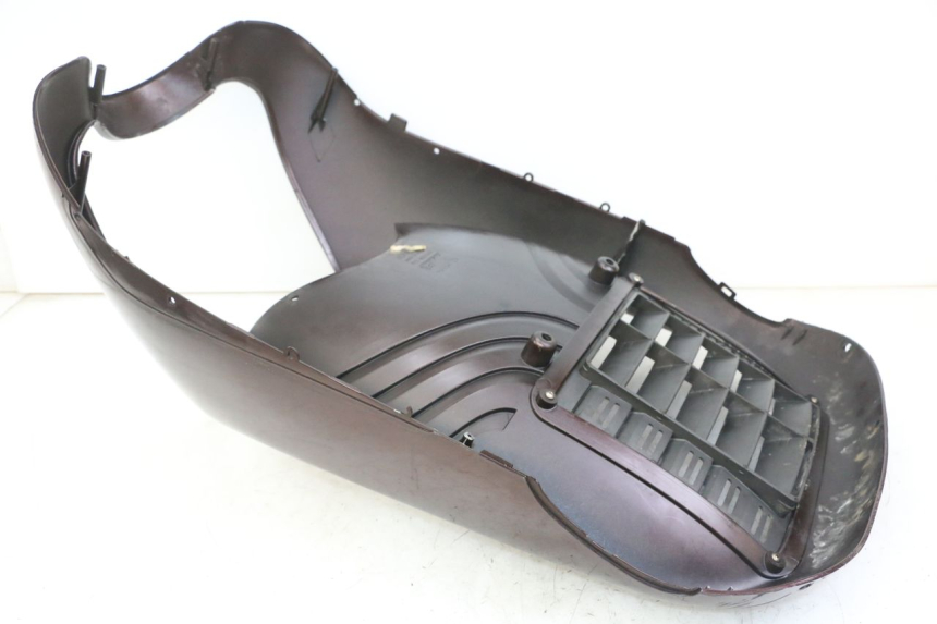 photo de SCUDO CARENA ANTERIORE APRILIA SCARABEO GT TOURING 125 (1999 - 2005) - Dettagli dei punti di fissaggio