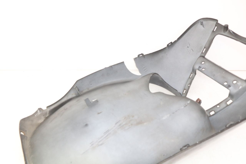 photo de FACCIATA ANTERIORE APRILIA SCARABEO 100 (2003 - 2012) - Zoom sullo stato d'uso