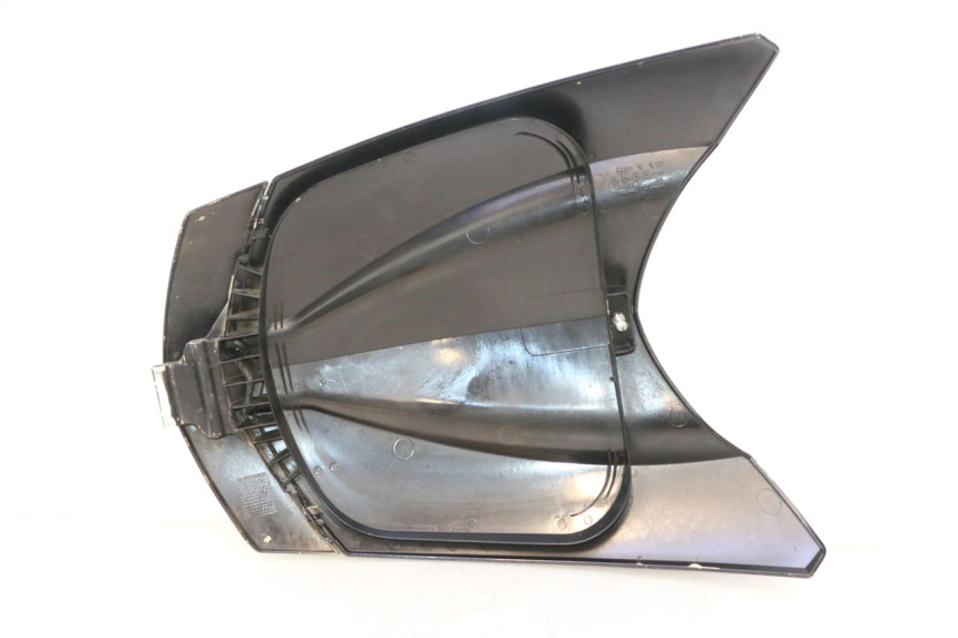 photo de SCUDO CARENA ANTERIORE CAN-AM SPYDER RS 1000 (2008 - 2012) - Stato della superficie e materiale