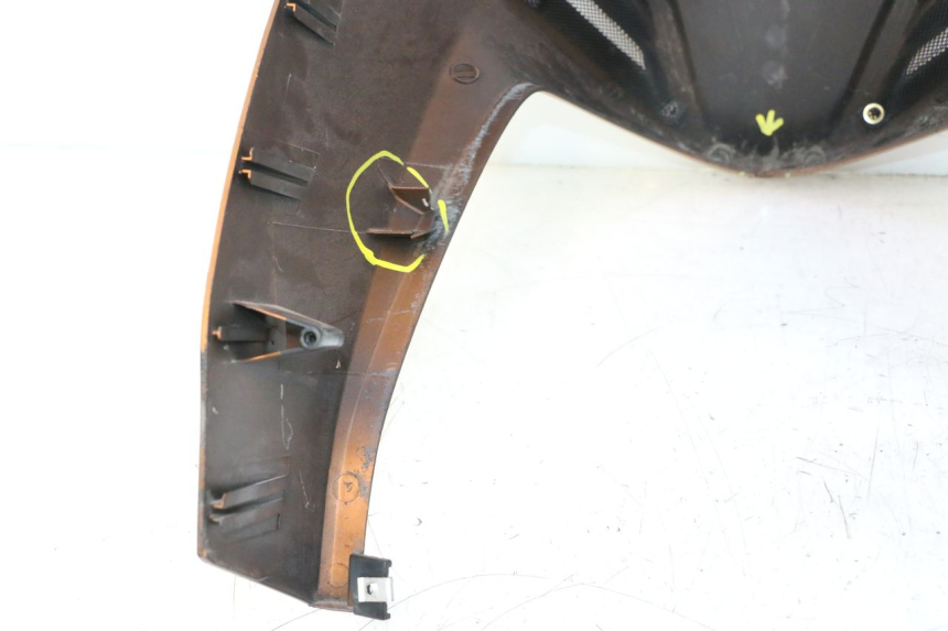 photo de SCUDO CARENA ANTERIORE APRILIA SR 2T 50 (2012 - 2017) - Stato della superficie e materiale