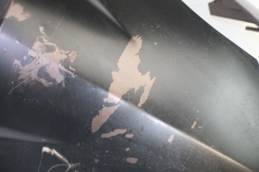 photo de SCUDO CARENA ANTERIORE PEUGEOT STREETZONE I 2T 50 (2018 - 2020) - Zoom sullo stato d'uso