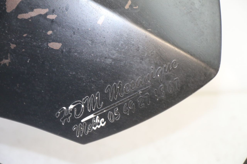 photo de SCUDO CARENA ANTERIORE PEUGEOT STREETZONE I 2T 50 (2018 - 2020) - Primo piano tecnico