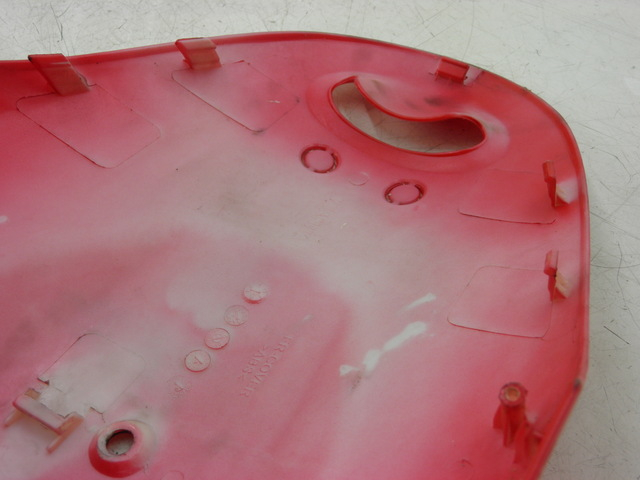 photo de FACCIATA ANTERIORE SUPERIORE BAOTIAN TRAVEL SPIRIT 50 (2010 - 2012) - Stato della superficie e materiale