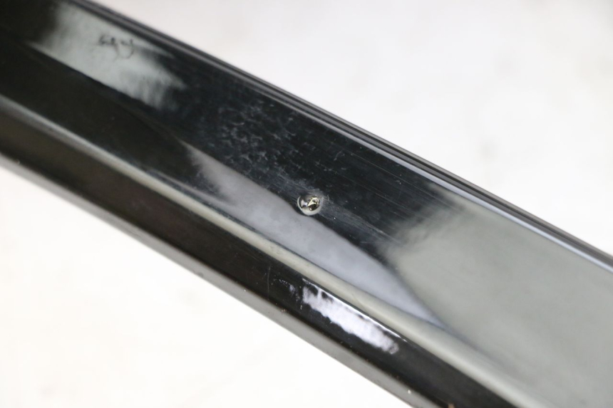 photo de FACCIATA ANTERIORE SUPERIORE KYMCO AGILITY 4T 50 (2005 - 2018) - Dettaglio del componente