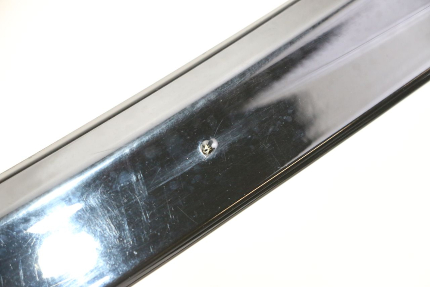 photo de FACCIATA ANTERIORE SUPERIORE KYMCO AGILITY 4T 50 (2005 - 2018) - Primo piano tecnico