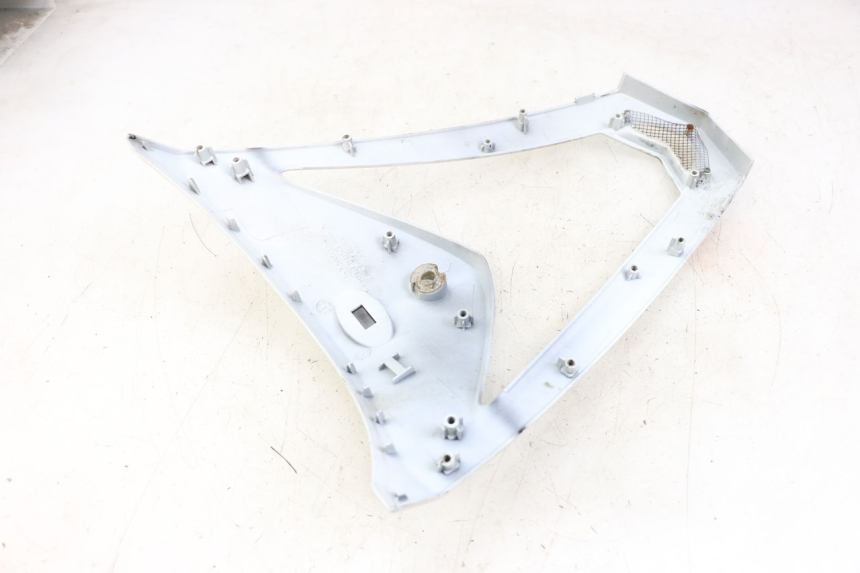 photo de CARENA ANTERIORE SUPERIORE KYMCO AGILITY RS 4T 50 (2009 - 2013) - Primo piano tecnico