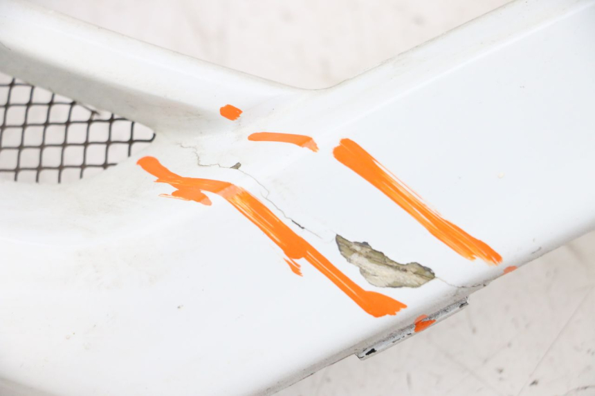 photo de CARENA ANTERIORE SUPERIORE KYMCO AGILITY RS 4T 50 (2009 - 2013) - Stato della superficie e materiale