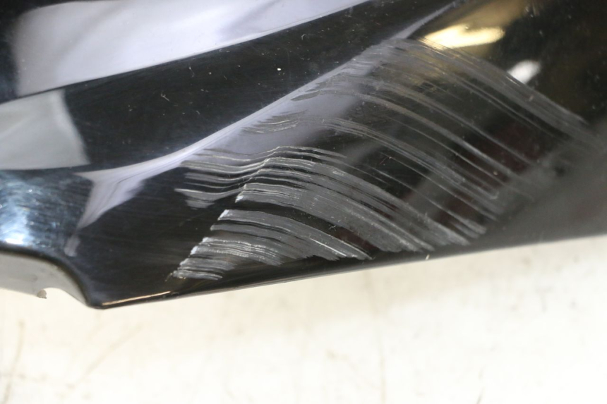 photo de CARENA ANTERIORE SUPERIORE TNT MOTOR BOSTON 4T 50 (2018 - 2025) - Ricambio usato controllato