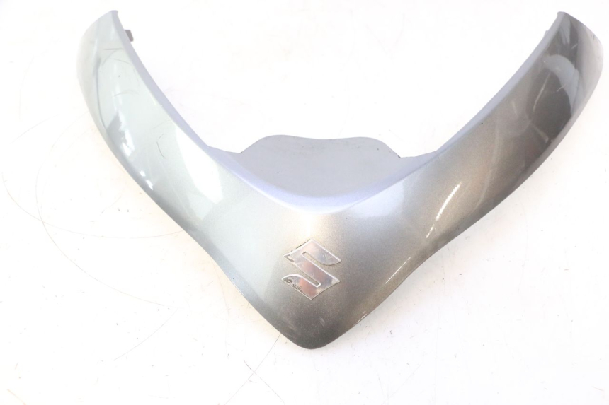 photo de CARENA ANTERIORE SUPERIORE SUZUKI BURGMAN 125 (2007 - 2014) - Marcature e riferimenti originali