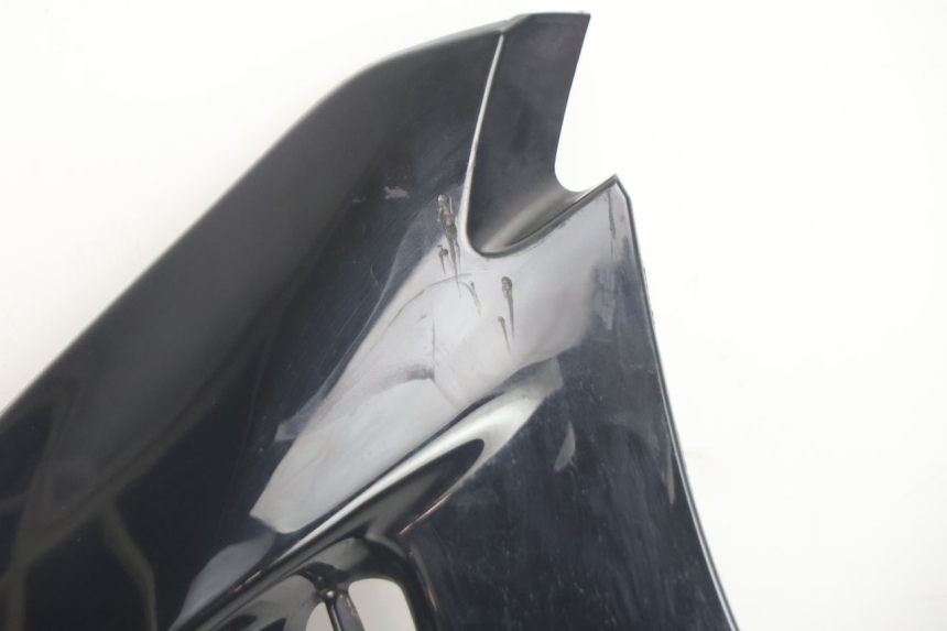 photo de CARENA ANTERIORE SUPERIORE SUZUKI BURGMAN EXECUTIVE ABS 650 (2006 - 2012) - Zoom sullo stato d'uso