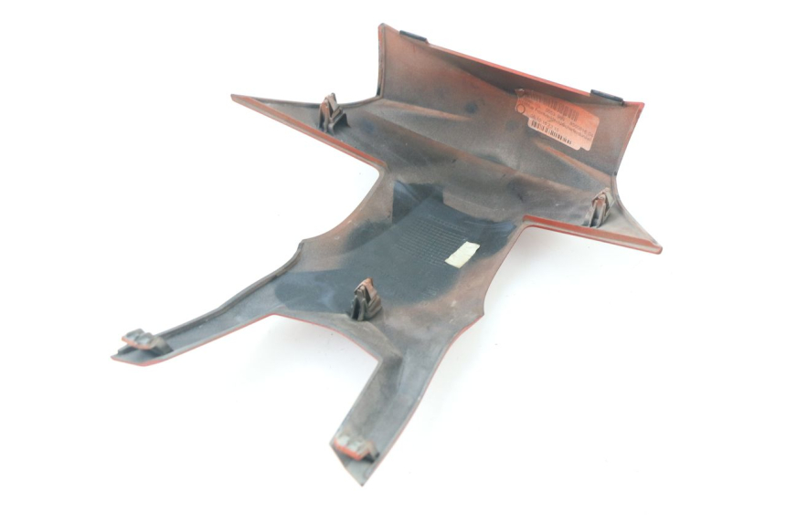 photo de FACCIATA ANTERIORE SUPERIORE BMW C SPORT 650 (2015 - 2021) - Zoom sullo stato d'uso