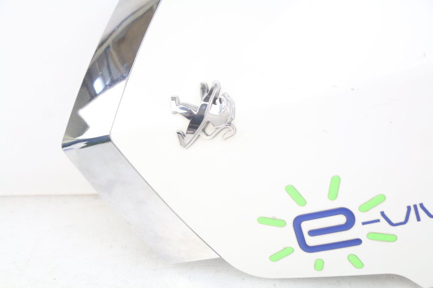 photo de FACCIATA ANTERIORE SUPERIORE PEUGEOT E-VIVACITY 1 (2012 - 2018) - Ricambio usato controllato