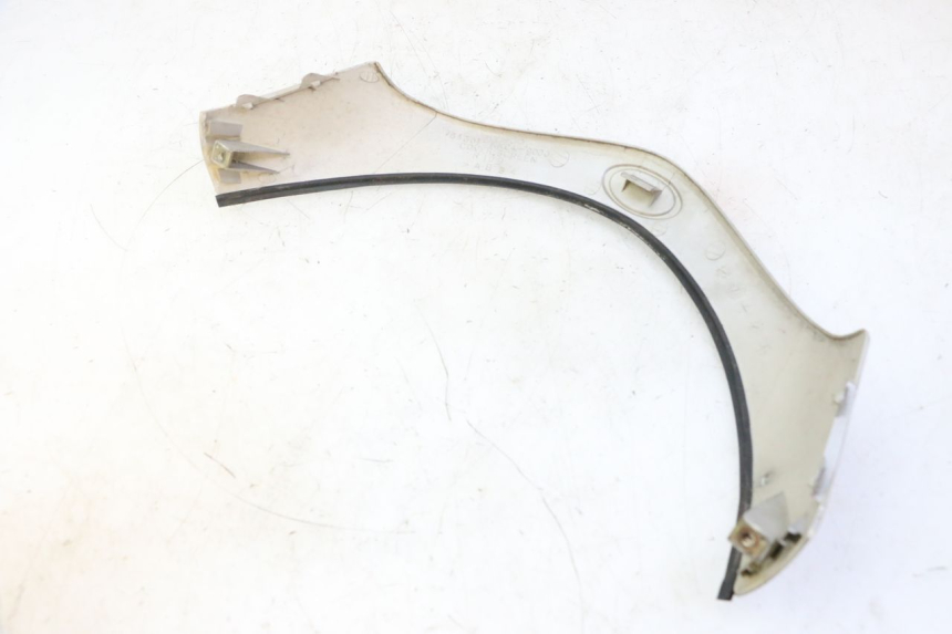 photo de FACCIA ANTERIORE SUPERIORE KYMCO GRAND DINK 125 (2002 - 2007) - Dettaglio del componente