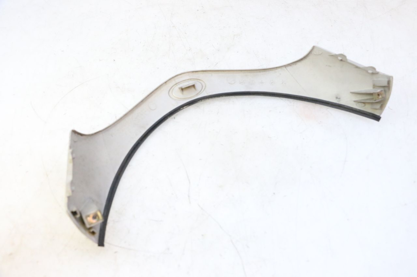 photo de FACCIA ANTERIORE SUPERIORE KYMCO GRAND DINK 125 (2002 - 2007) - Zoom sullo stato d'uso