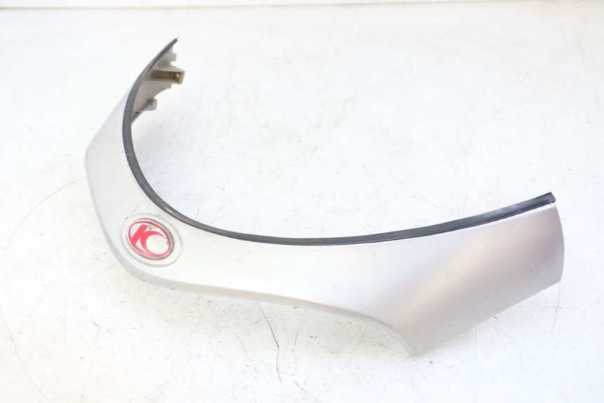 photo de FACCIA ANTERIORE SUPERIORE KYMCO GRAND DINK 125 (2002 - 2007) - Primo piano tecnico