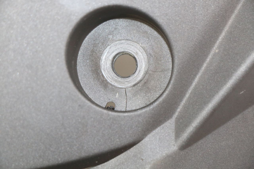 photo de FACCIATA ANTERIORE SUPERIORE SYM GTS EFI 125 (2012 - 2016) - Primo piano tecnico