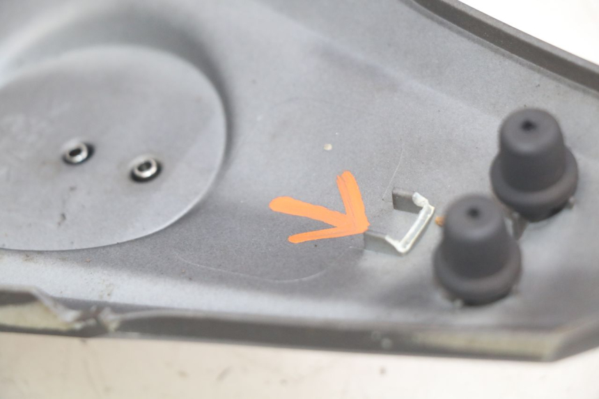 photo de FACCIATA ANTERIORE SUPERIORE SYM GTS EFI 125 (2012 - 2016) - Vista d'insieme del prodotto