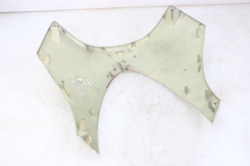 photo de CARENA ANTERIORE SUPERIORE HONDA NES AROBASE 125 (2000 - 2003) - Primo piano tecnico