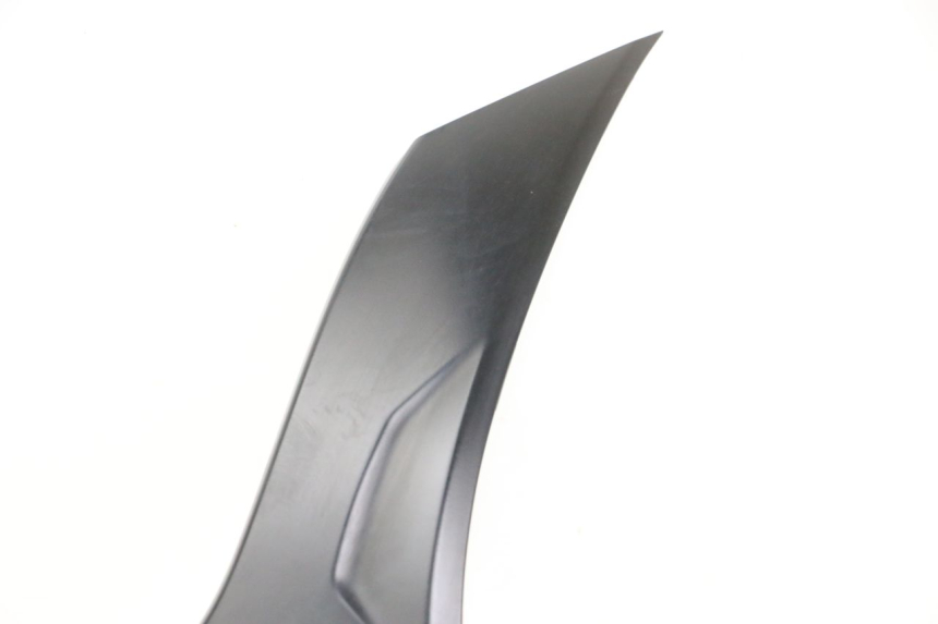 photo de CARENA ANTERIORE SUPERIORE PIAGGIO IE MP3 YOURBAN 300 (2011 - 2016) - Stato della superficie e materiale