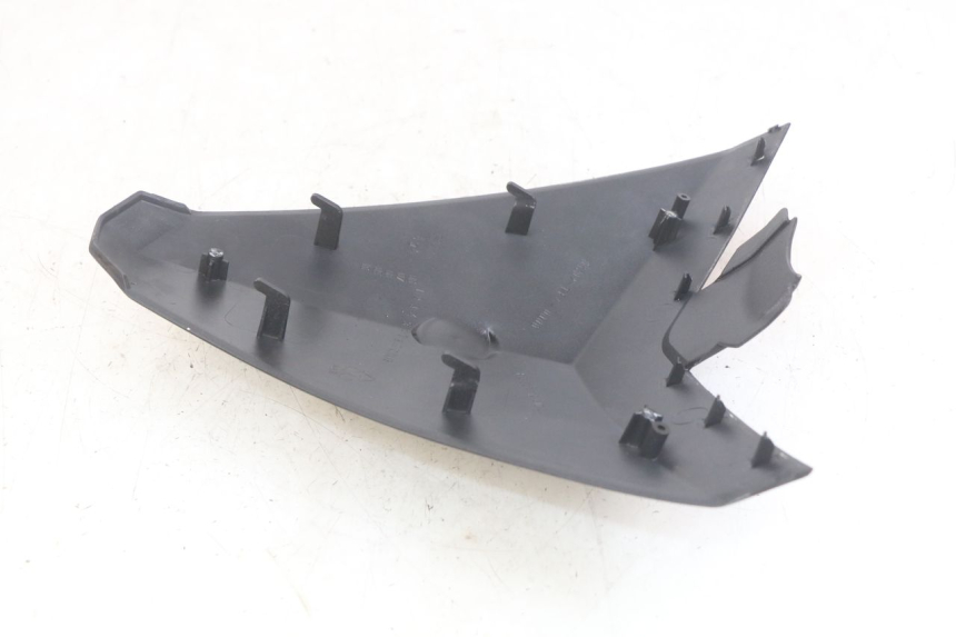 photo de FACCIATA ANTERIORE SUPERIORE SYM JET SPORT XR 50 (2006 - 2015) - Dettaglio del componente