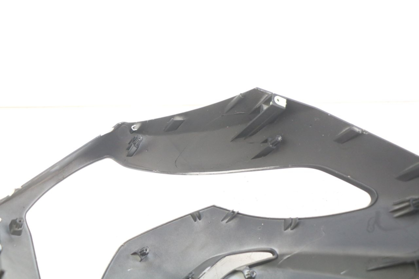 photo de CARENA ANTERIORE SUPERIORE PEUGEOT KISBEE 2T 50 (2018 - 2022) - Dettaglio del componente