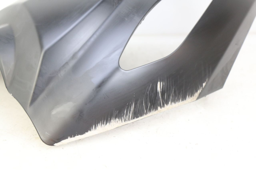 photo de CARENA ANTERIORE SUPERIORE PEUGEOT KISBEE 2T 50 (2018 - 2022) - Zoom sui componenti