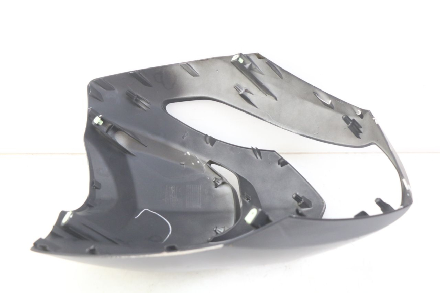 photo de CARENA ANTERIORE SUPERIORE PEUGEOT KISBEE 2T 50 (2018 - 2022) - Altra angolazione